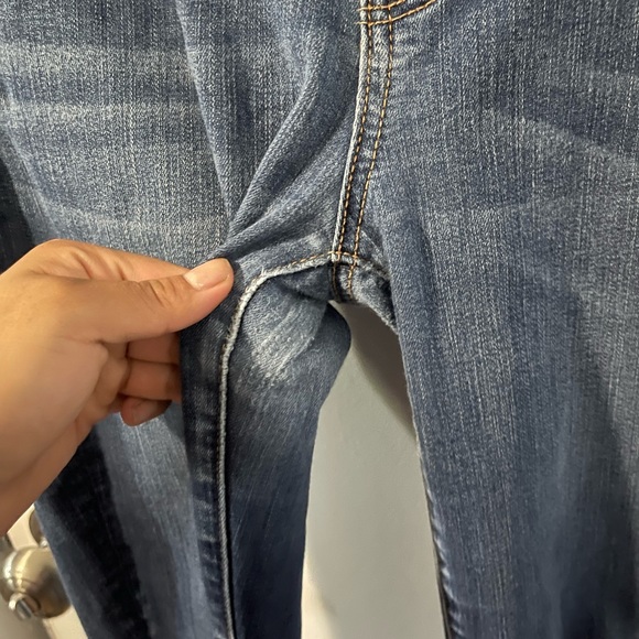 American Eagle Ripped Jeans size 12 regular - Picture 3 of 5